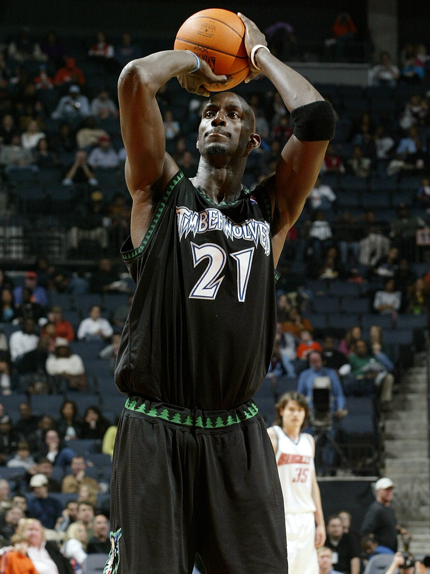Kevin Garnett Returns To Timberwolves In Trade With Nets