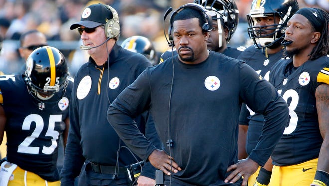 Pittsburgh Steelers linebacker coach, Joey Porter, and defensive coordinator Keith Butler, left, stand on the sidelines during  an NFL football game against the Cleveland Browns, Sunday, Nov. 15, 2015, in Pittsburgh.