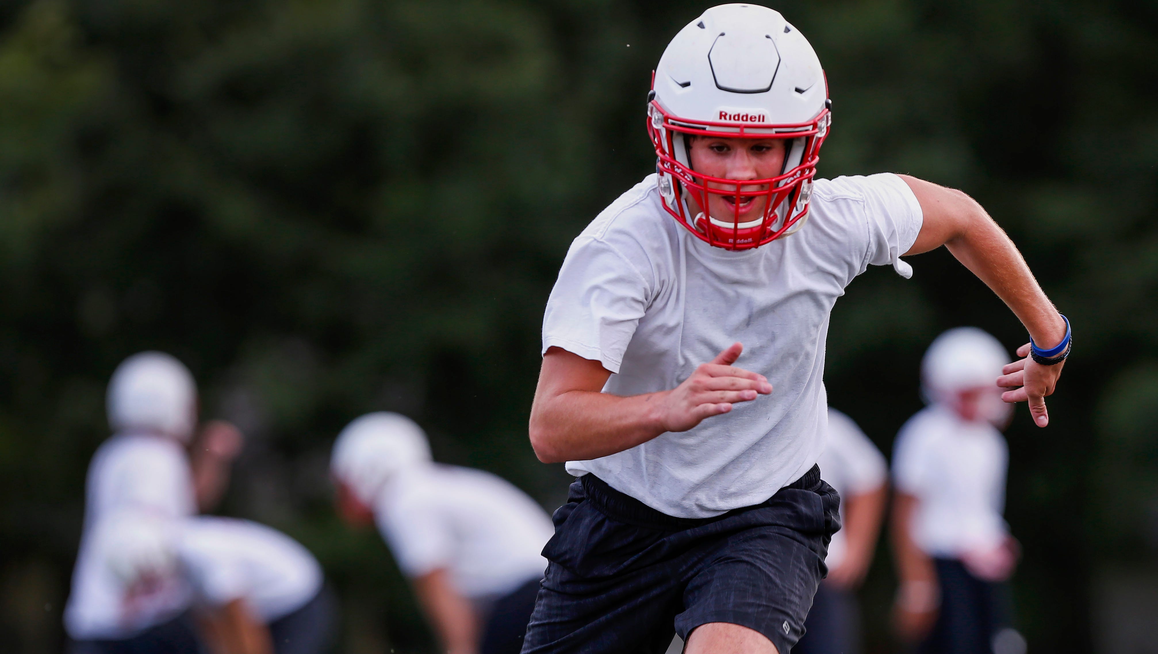 Who Is Glendale S Mysterious No 7 6 000 Yard Passer Gives First