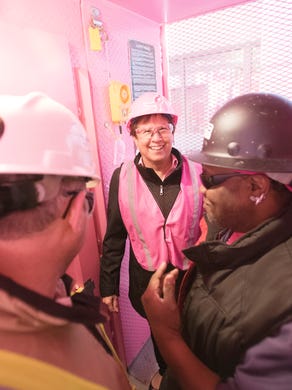 Sue Snyder Welcomes Pink Elevator Project To Detroit