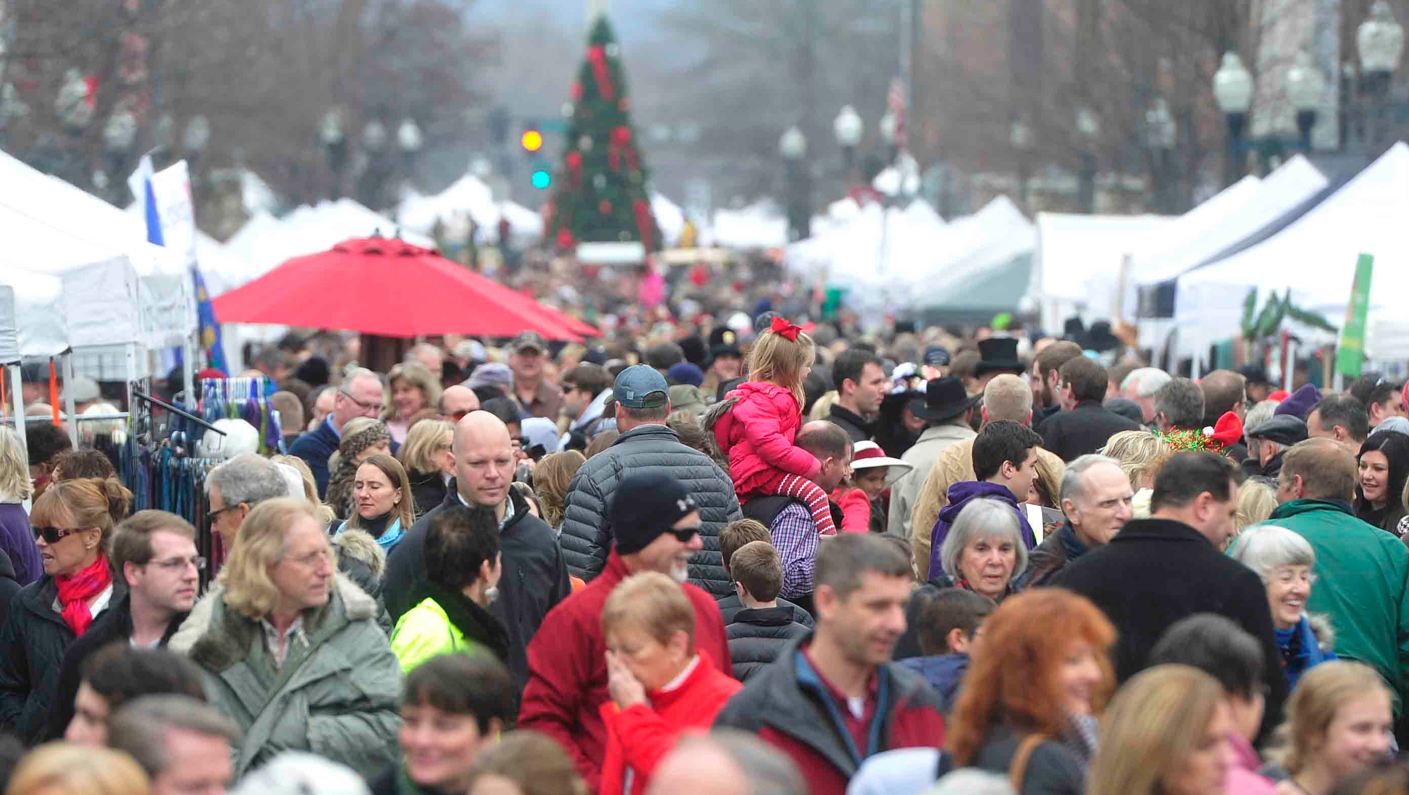 Dickens of a Christmas lifts spirits in Franklin