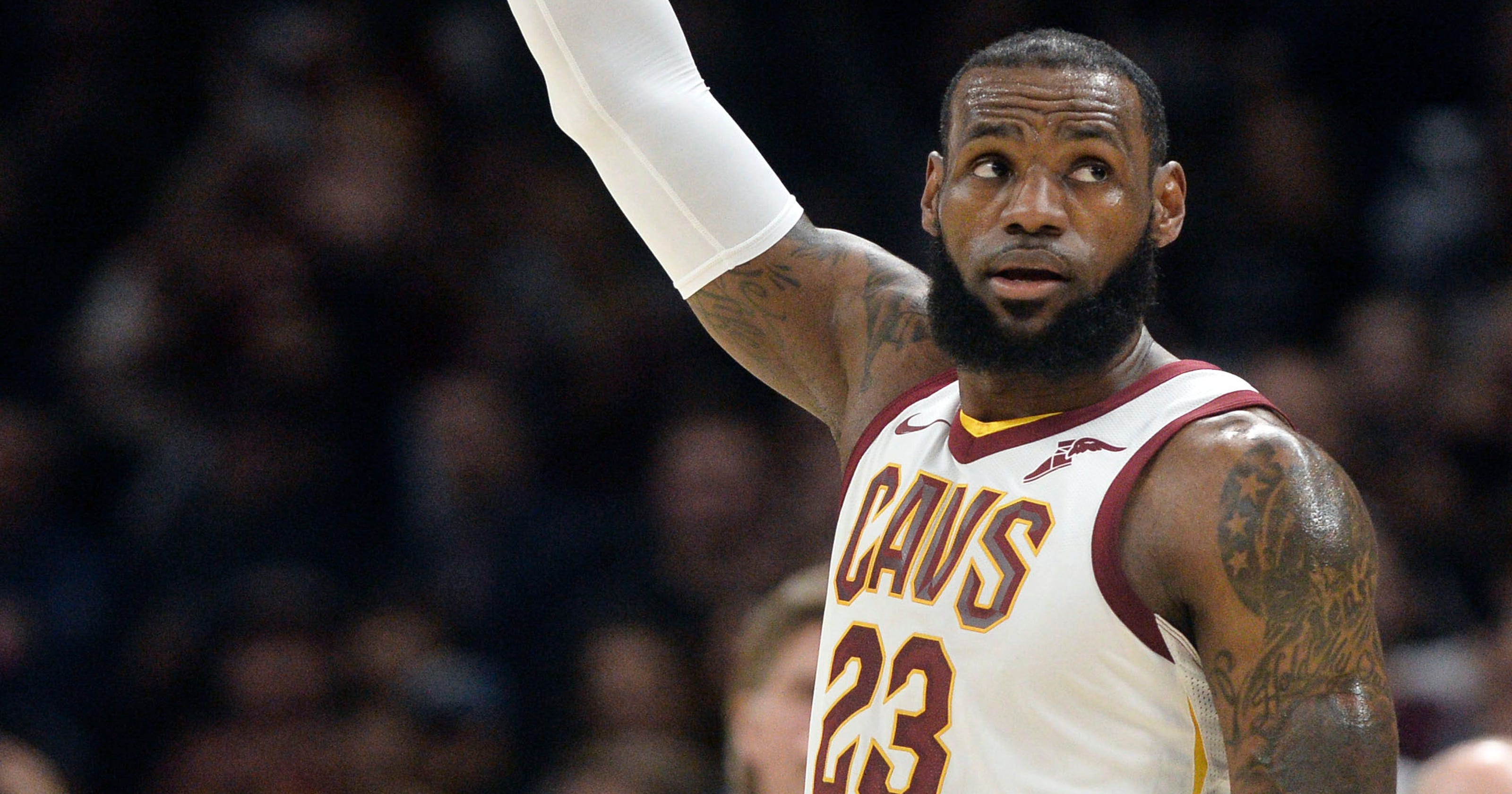 LeBron James breaks Michael Jordan's double-digit scoring ...