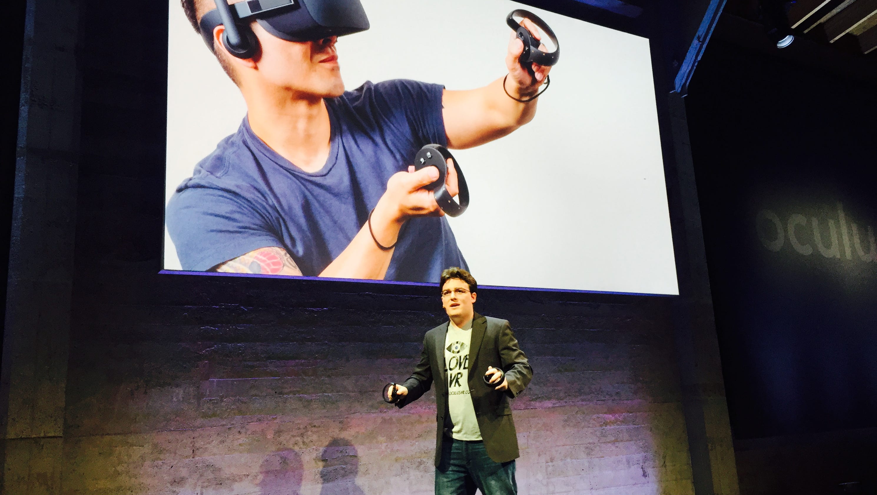 Oculus shows off virtual reality gear that lets gamers 'inside the game'