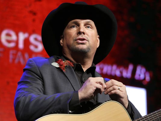 Garth Brooks, George Strait teaming up for ACMs