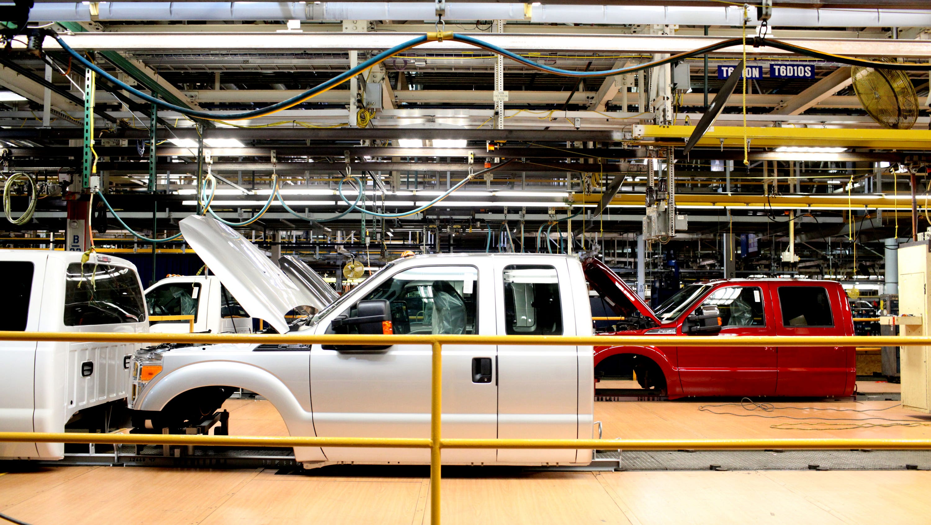 Coronavirus in Kentucky Ford Motor Co. extends shutdowns