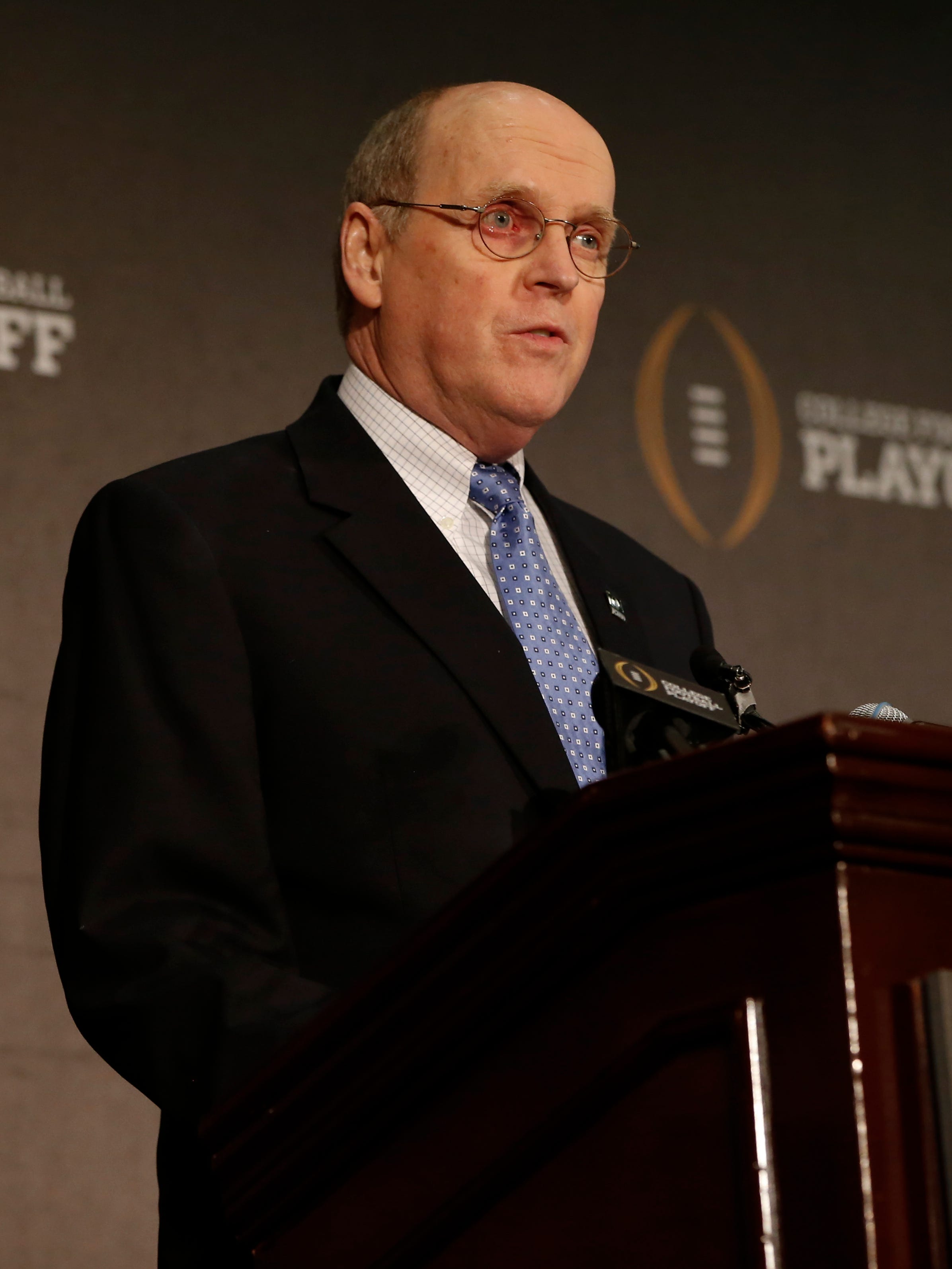 College Football Playoff Remains Committed To New Year S Eve Games