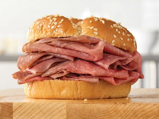 <strong>Arby&#39;s:&nbsp;</strong><strong>Classic Roast Beef</strong>