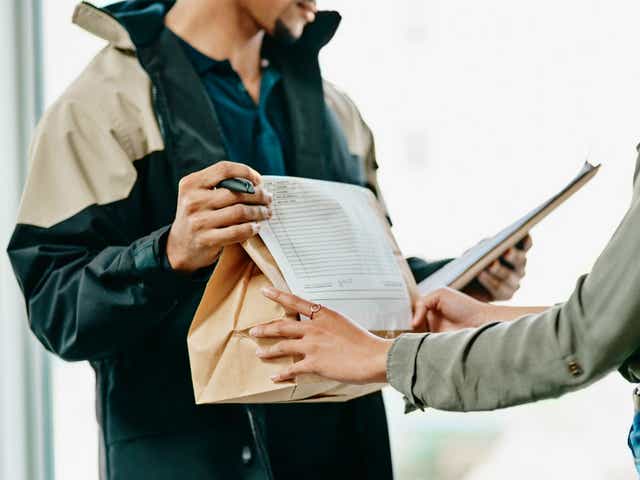 Coronavirus Doordash Postmates Couriers To Keep Regular Rates