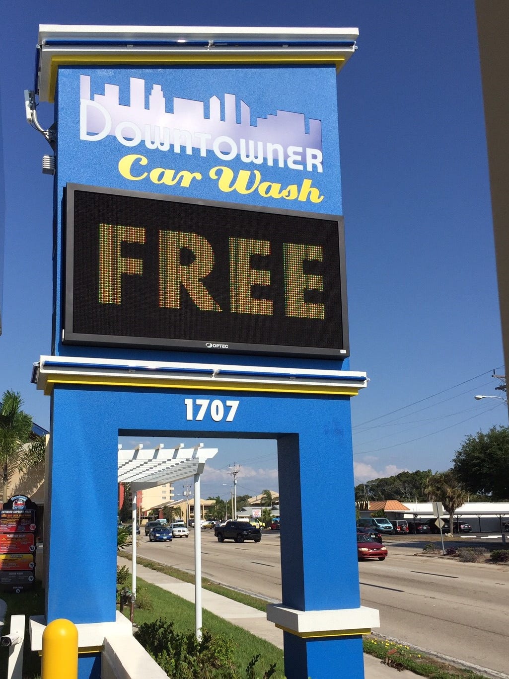 New Cape Coral Downtowner Car Wash offers free washes in April