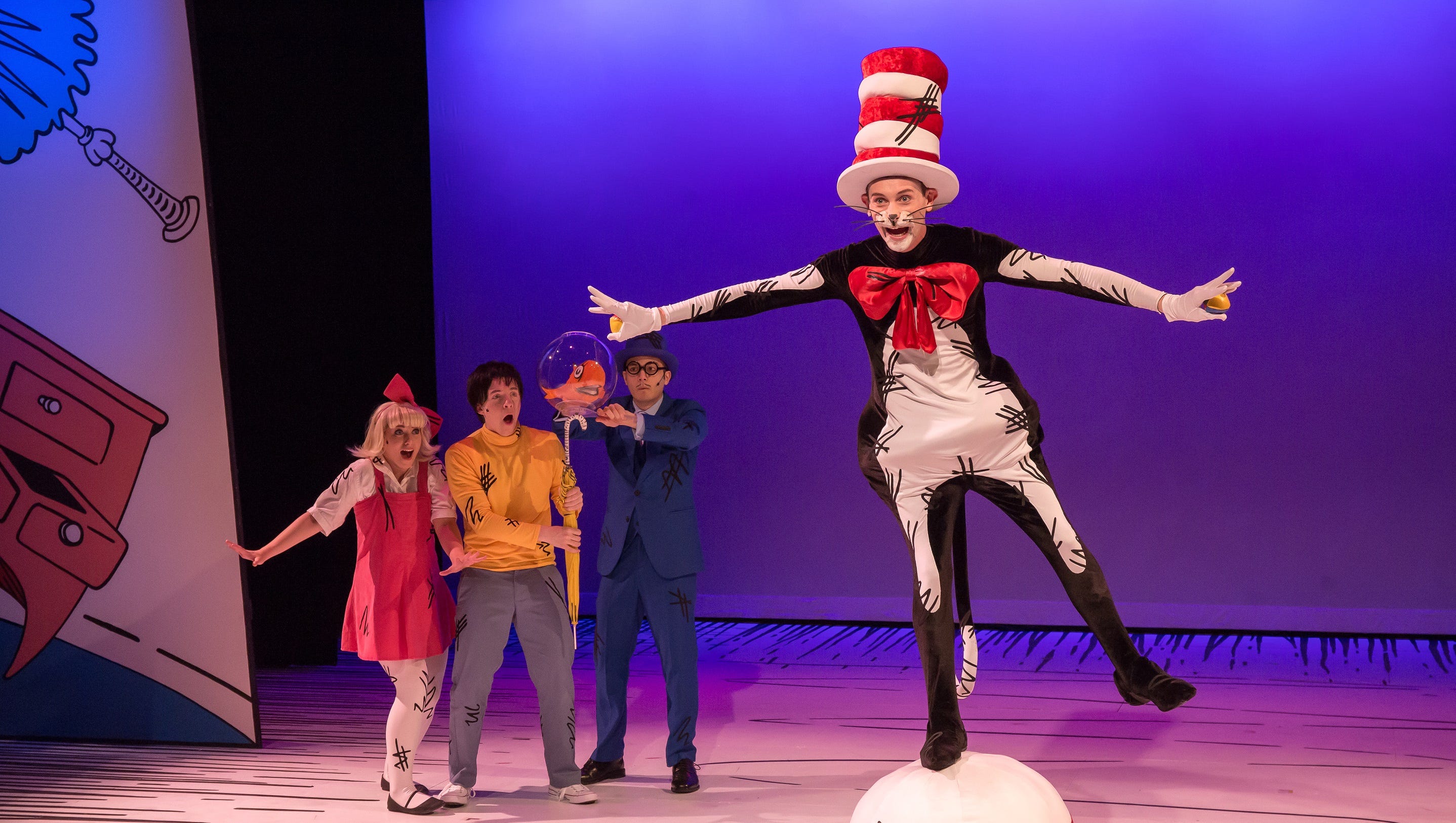 Cat In The Hat Breaks In New Children S Theatre Stage