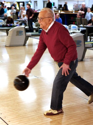 Sammy Manuele, 99, bowls at the Playdrome Bowling Alley in Toms River Tuesday, March 21, 2017.