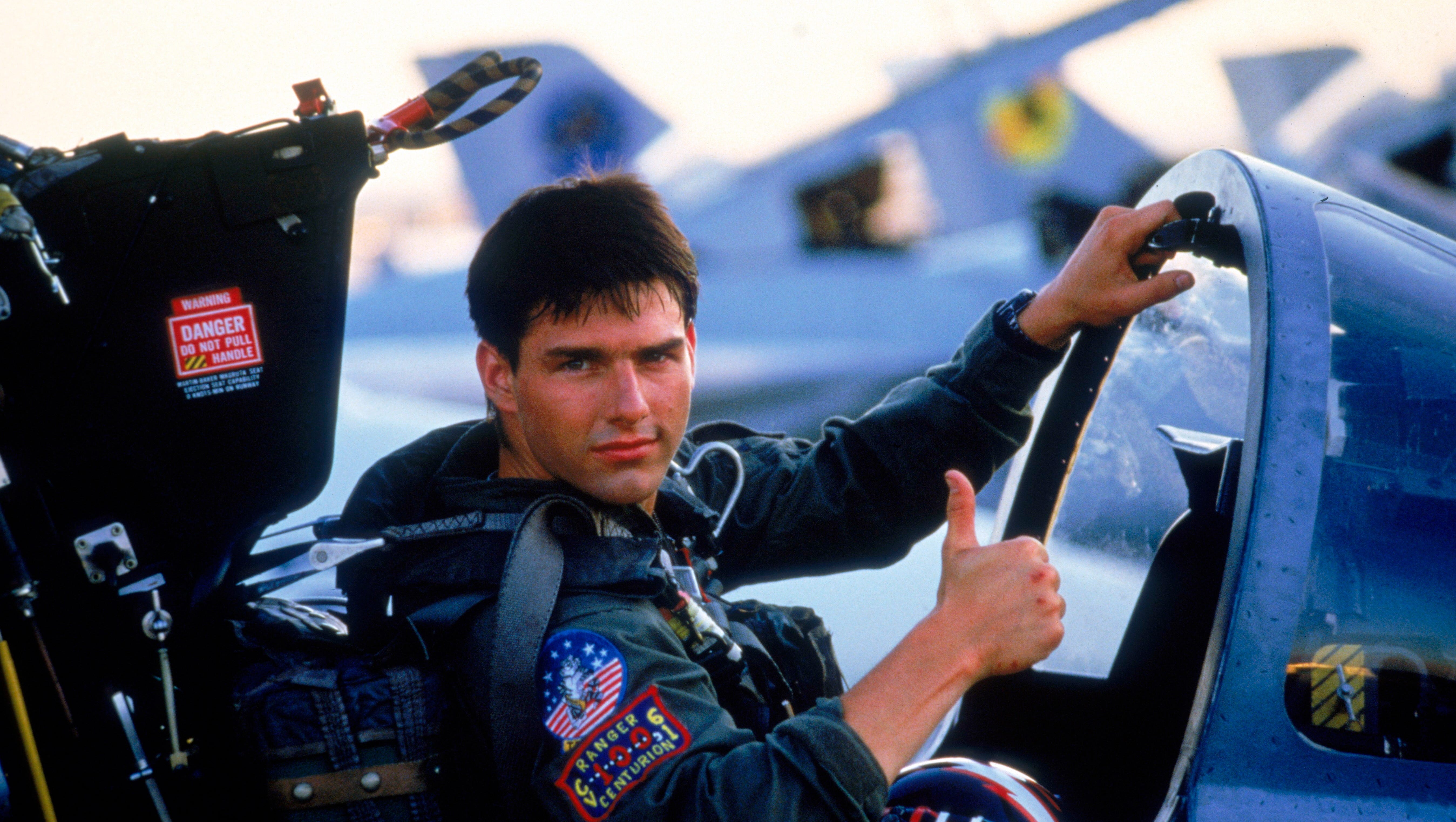Том круз топ ган 1986. Топ ган лучший стрелок. Том круз топ ган 1986. Том круз top gun maverick. Топ ган лучший стрелок.