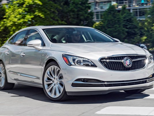 Research 2017
                  BUICK LaCrosse pictures, prices and reviews