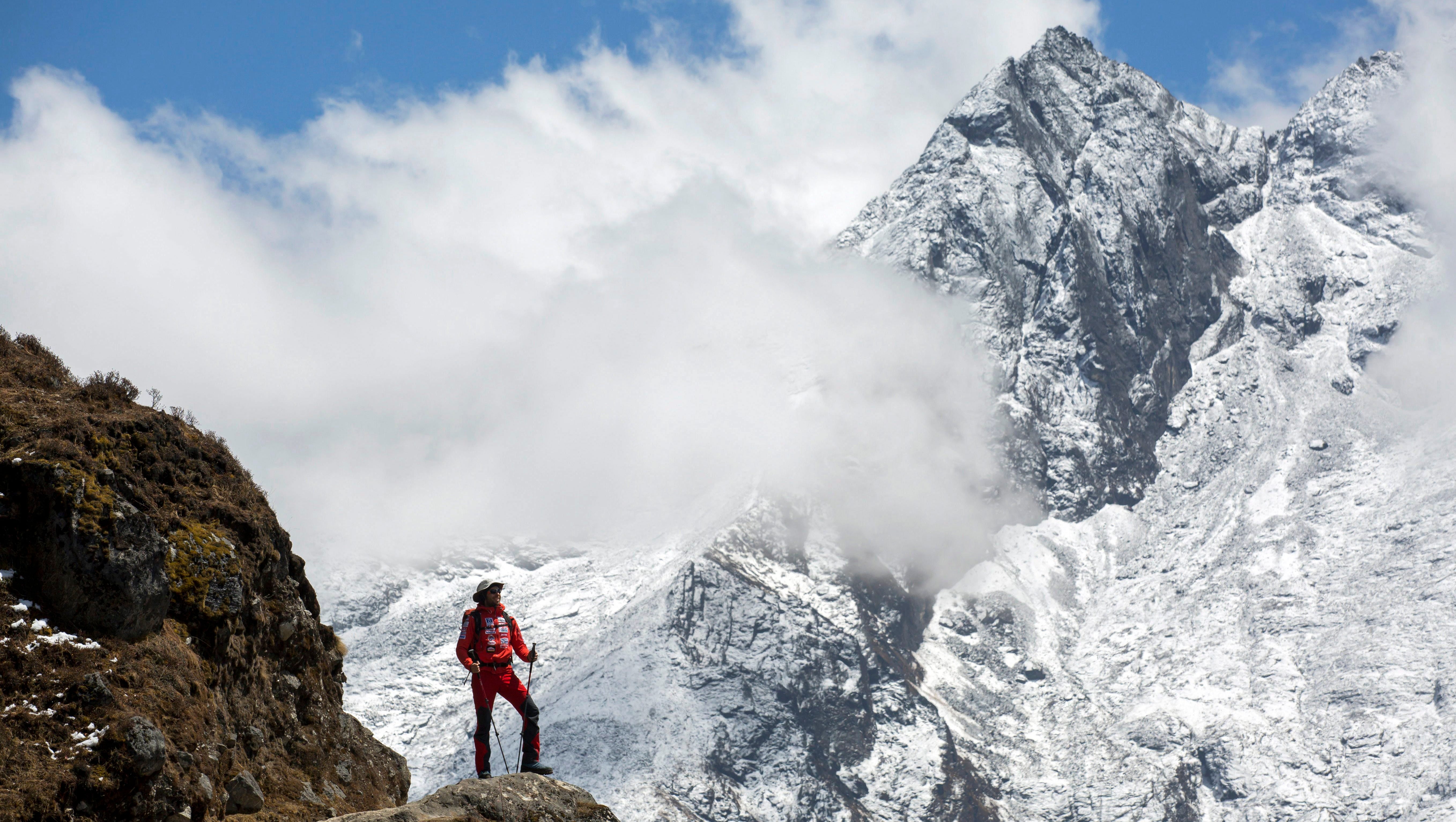 Mount Everest Nepal Bans Solo Mountain Climbs