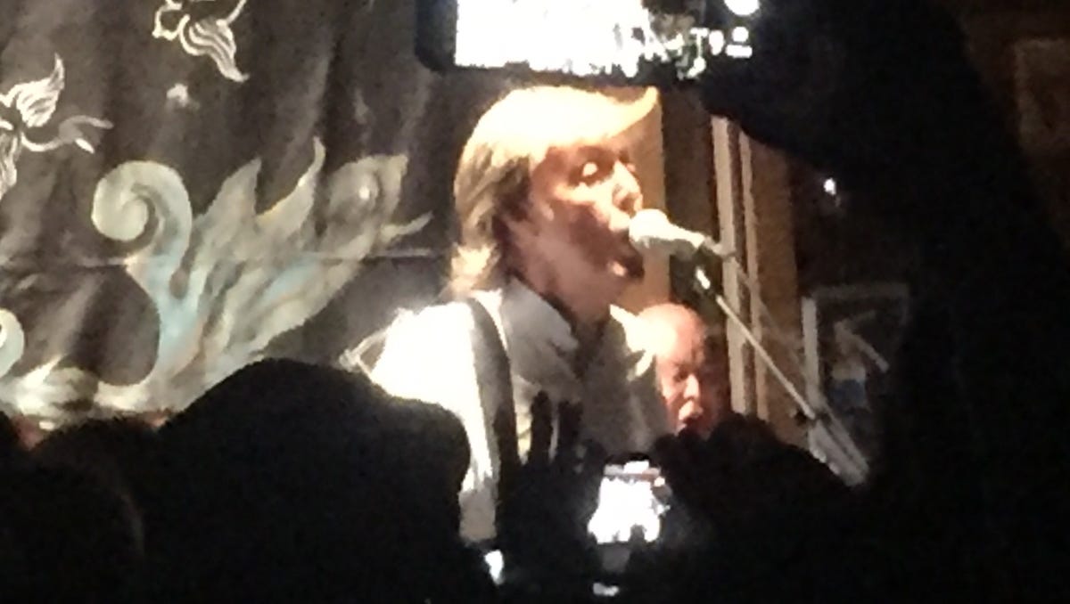Fans Get One On One With Paul Mccartney At Pappy Amp Harriet S