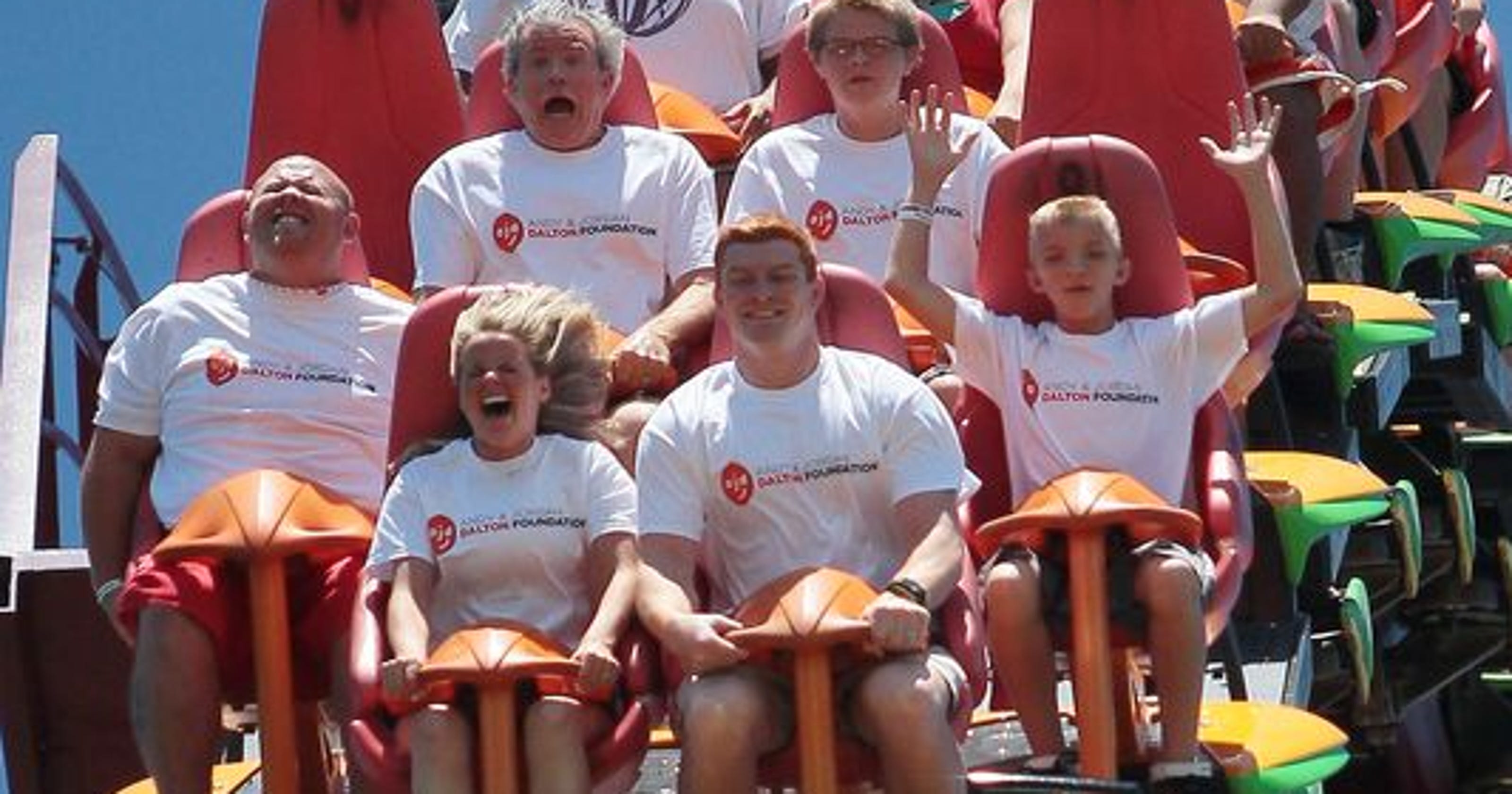 Kings Island S Diamondback Stops Mid Ride Passengers