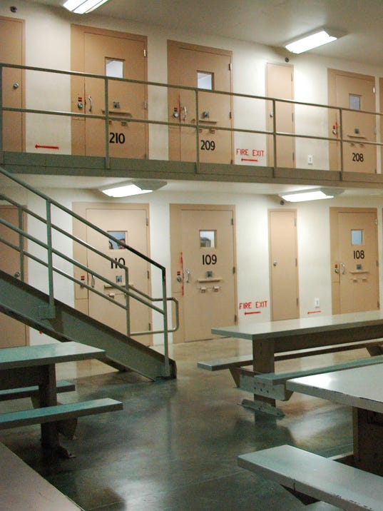 Former Sumner inmates sue over strip search