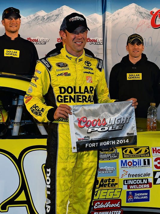 Waiting game a winner as Matt Kenseth wins Texas pole