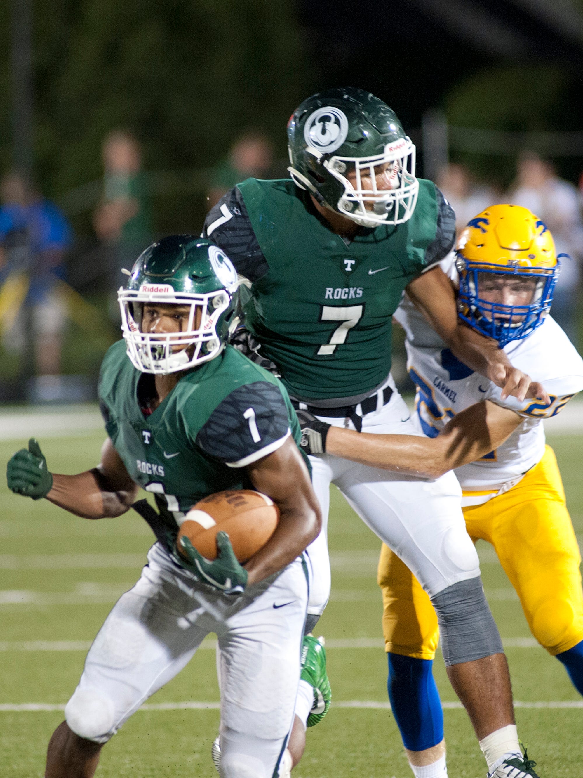 Trinity Rocks Cincinnati Archbishop Moeller In Comeback Victory