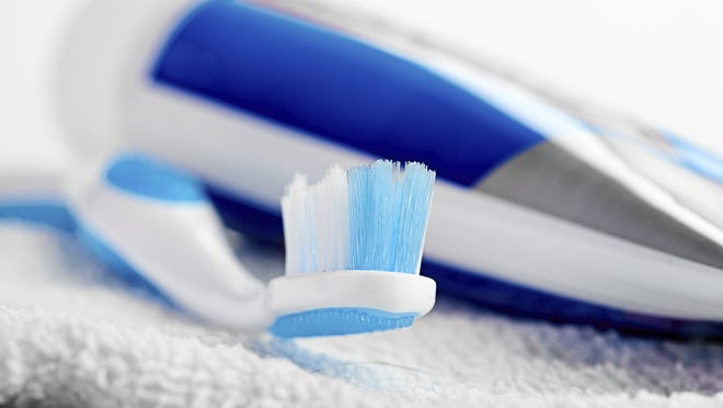 
There’s no consistent advice on the best way to brush your teeth, a new study found.
