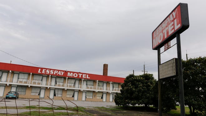 The city of Lafayette won't buy the LessPay Motel at University Avenue and Cameron Street in Lafayette. Jan. 4, 2017