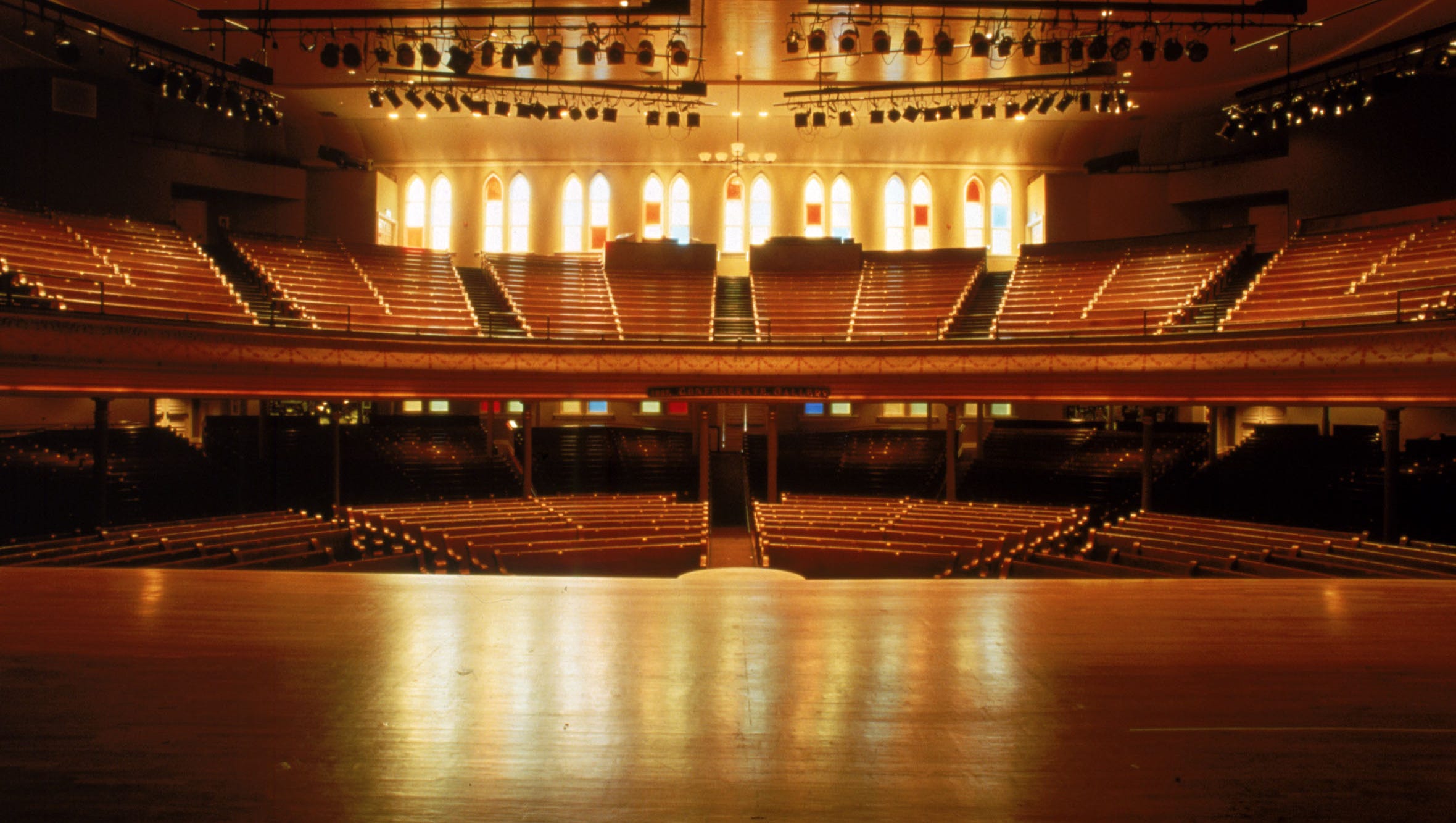 What to Know When Visiting Nashville’s Beloved Ryman Auditorium