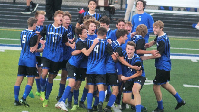 Highlands players celebrate the win during the 9th Region boys soccer championship with Covington Catholic hosting Highlands. Highlands won 2-1 Oct. 20, 2018 for its first regional title since 2013.