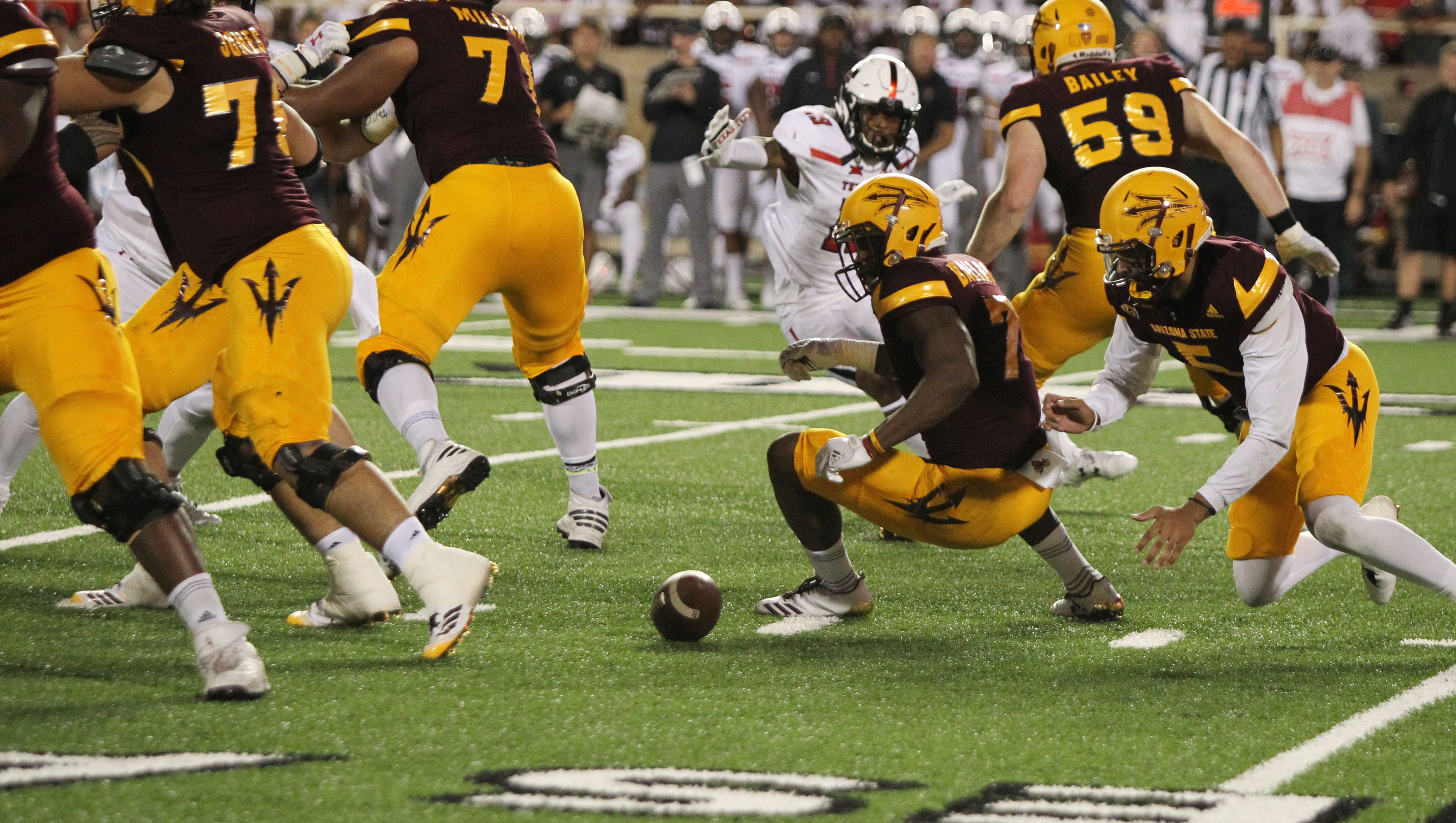Asu Football Signal Stealing Curtains For Oregon S Sideline Curtains