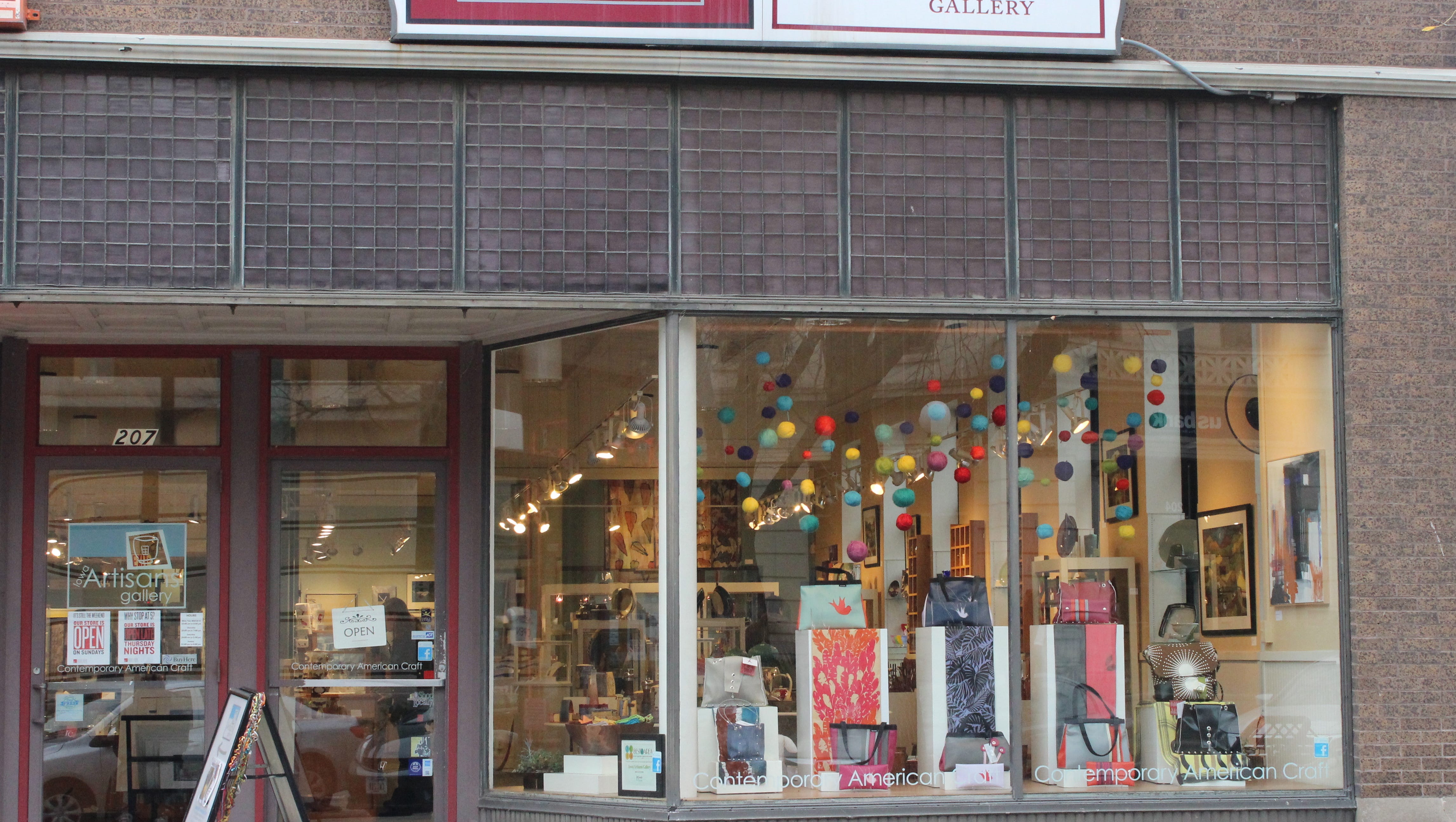 Best Art Gallery Iowa Artisans Gallery