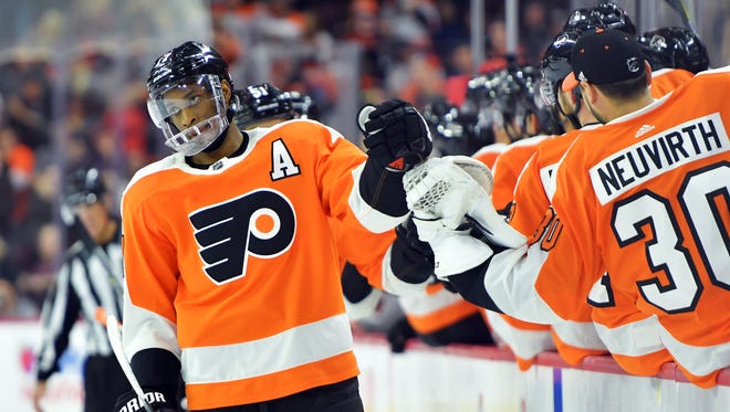 Wayne Simmonds notched the game-winning tally with 2:15 left in Saturday's victory over the Edmonton Oilers.