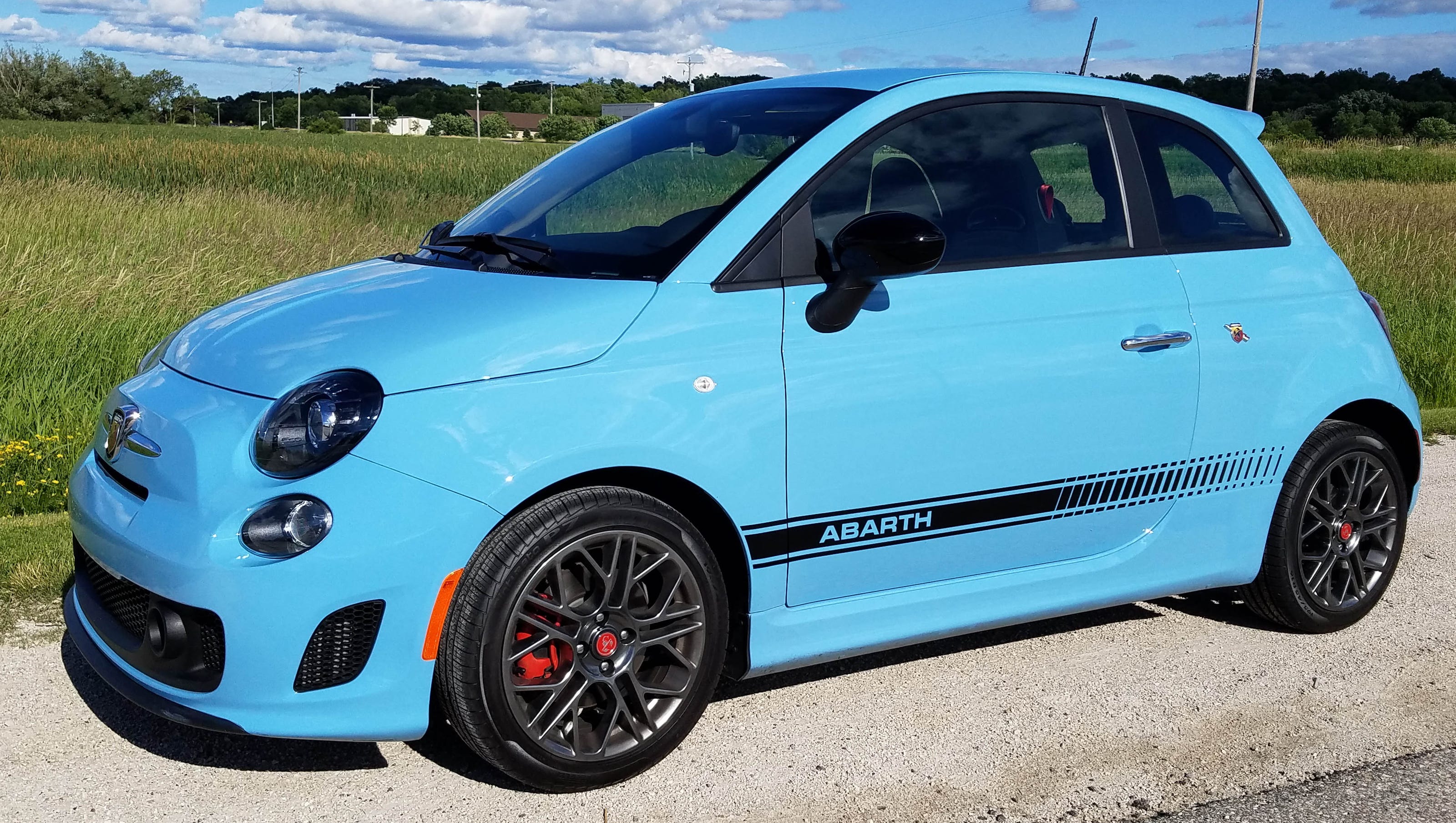 landheer zoeken uitbreiden Savage: At $21,000, Fiat 500 Abarth is a tiny, bargain-priced joy