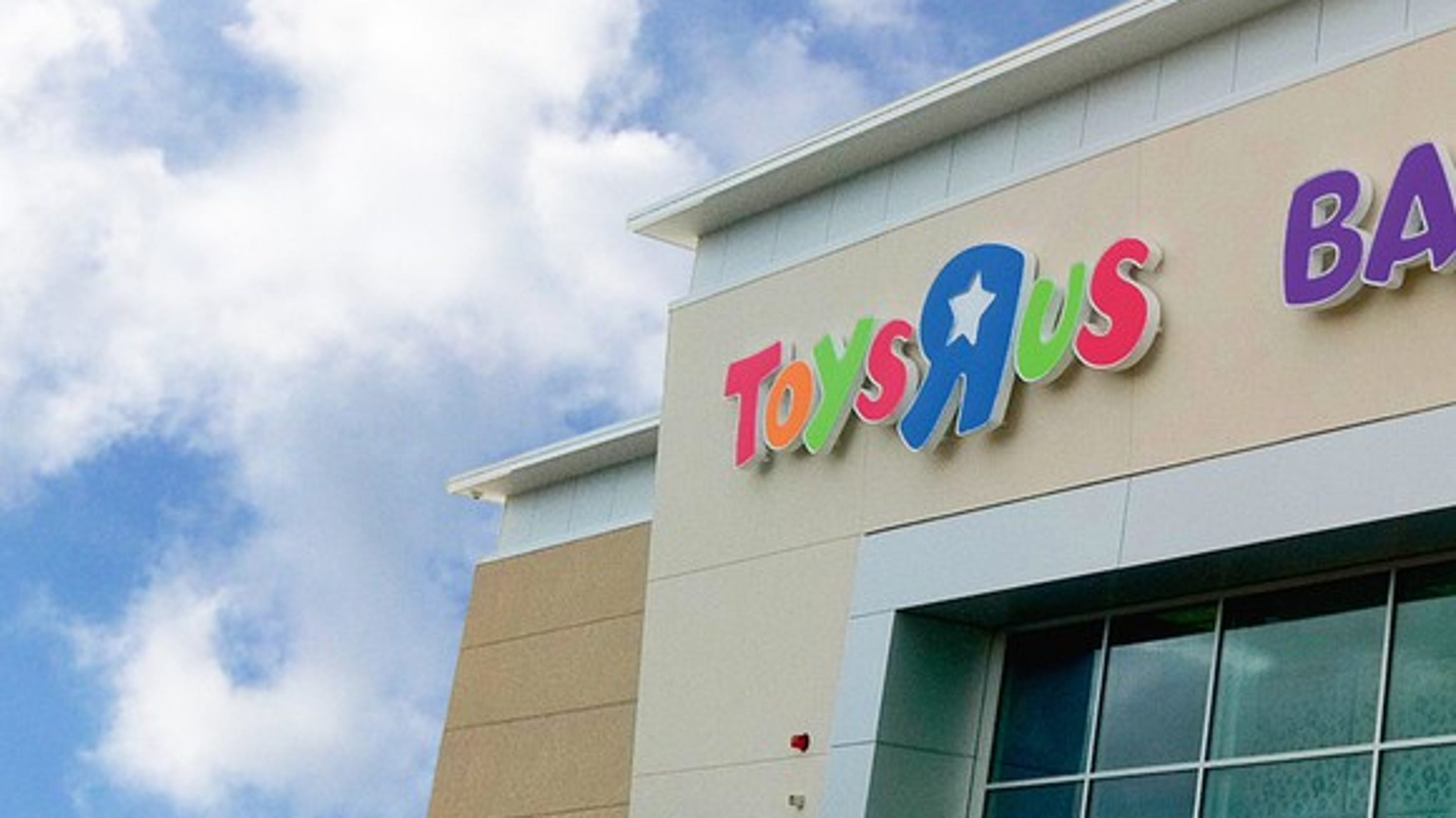 Amazon didn't kill Toys R Us, greedy Wall Street profiteers did it
