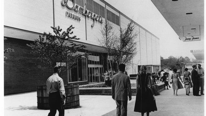 Bamberger's department store at the Garden State Plaza. Unknown date.