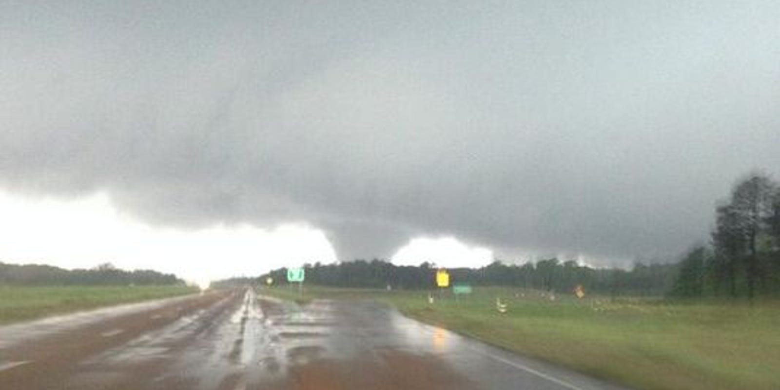 Reports Tornadoes hit Mississippi