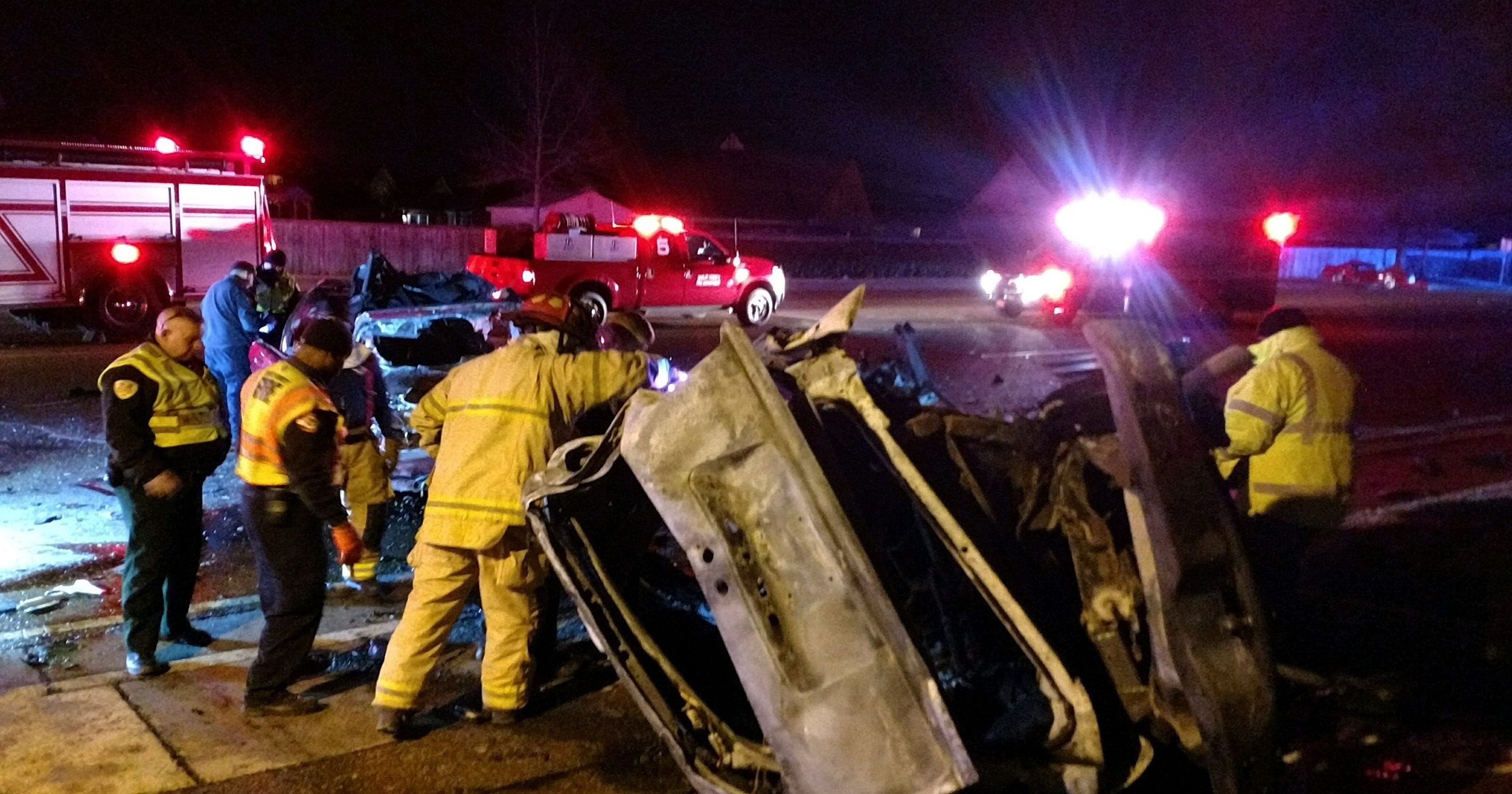 Three killed in crash on East Shelby Drive in southeast Shelby County