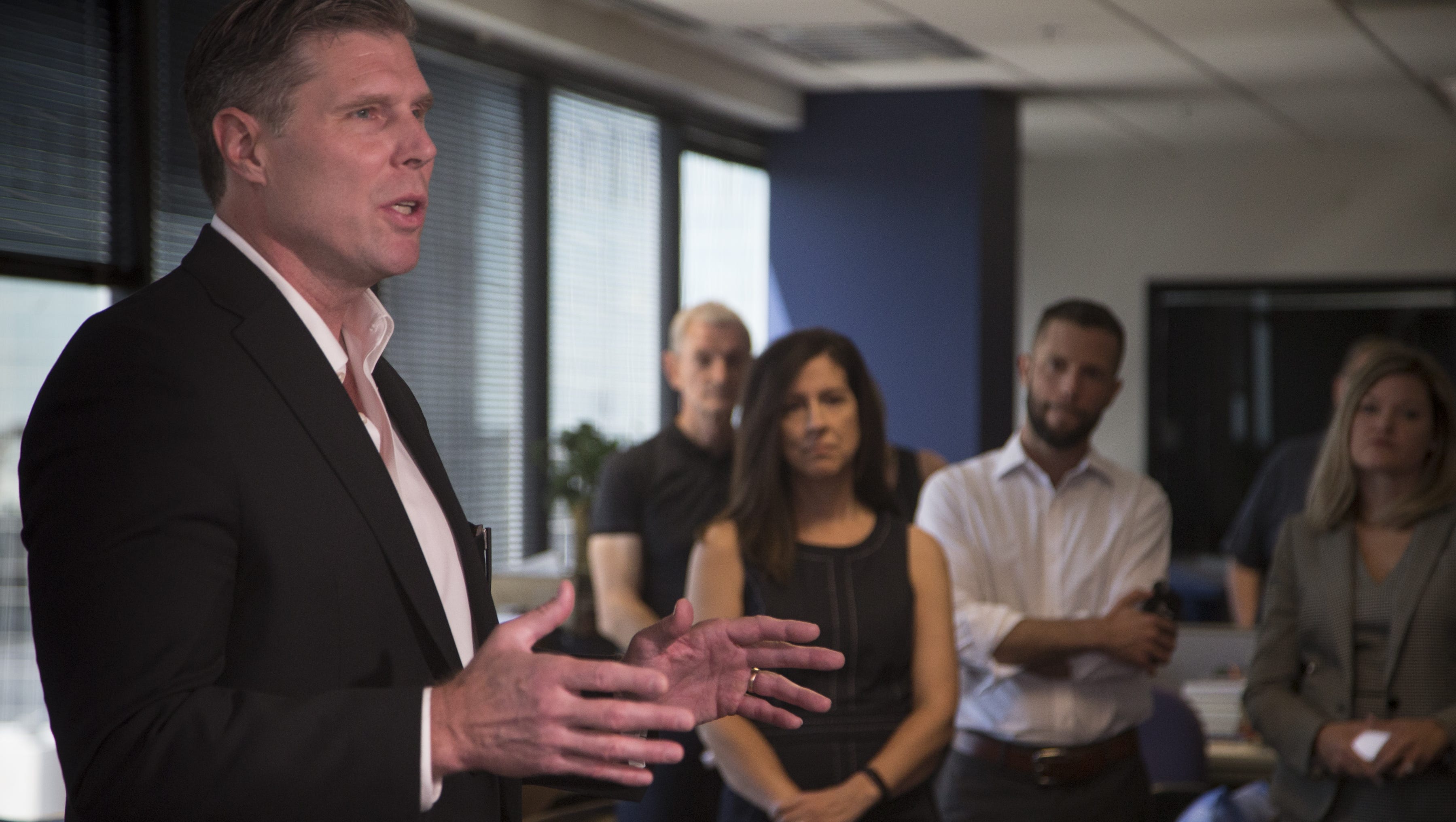 Greg Burton named editor of The Arizona Republic,