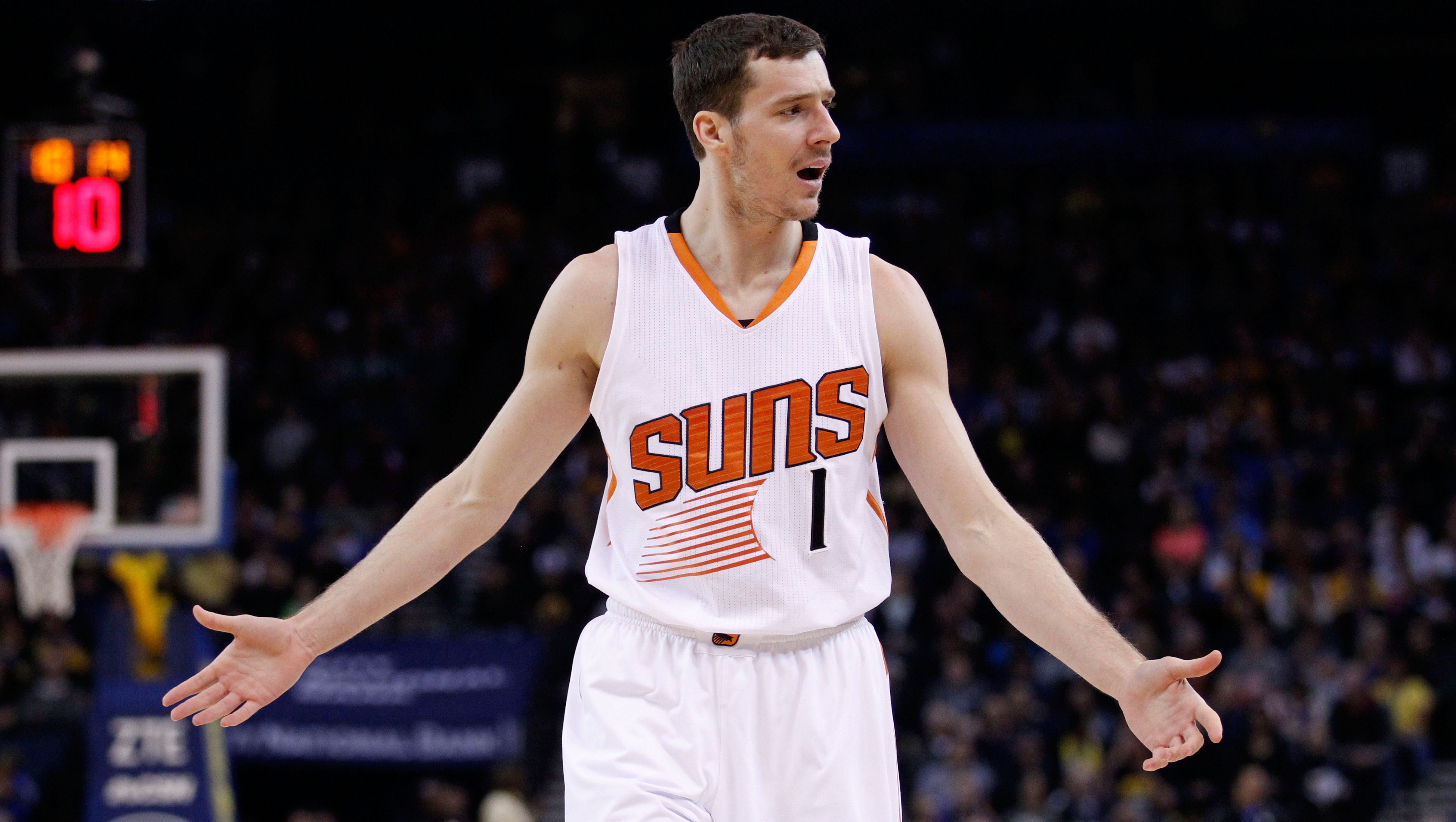 Goran Dragic Tells Suns He Won T Re Sign After Season