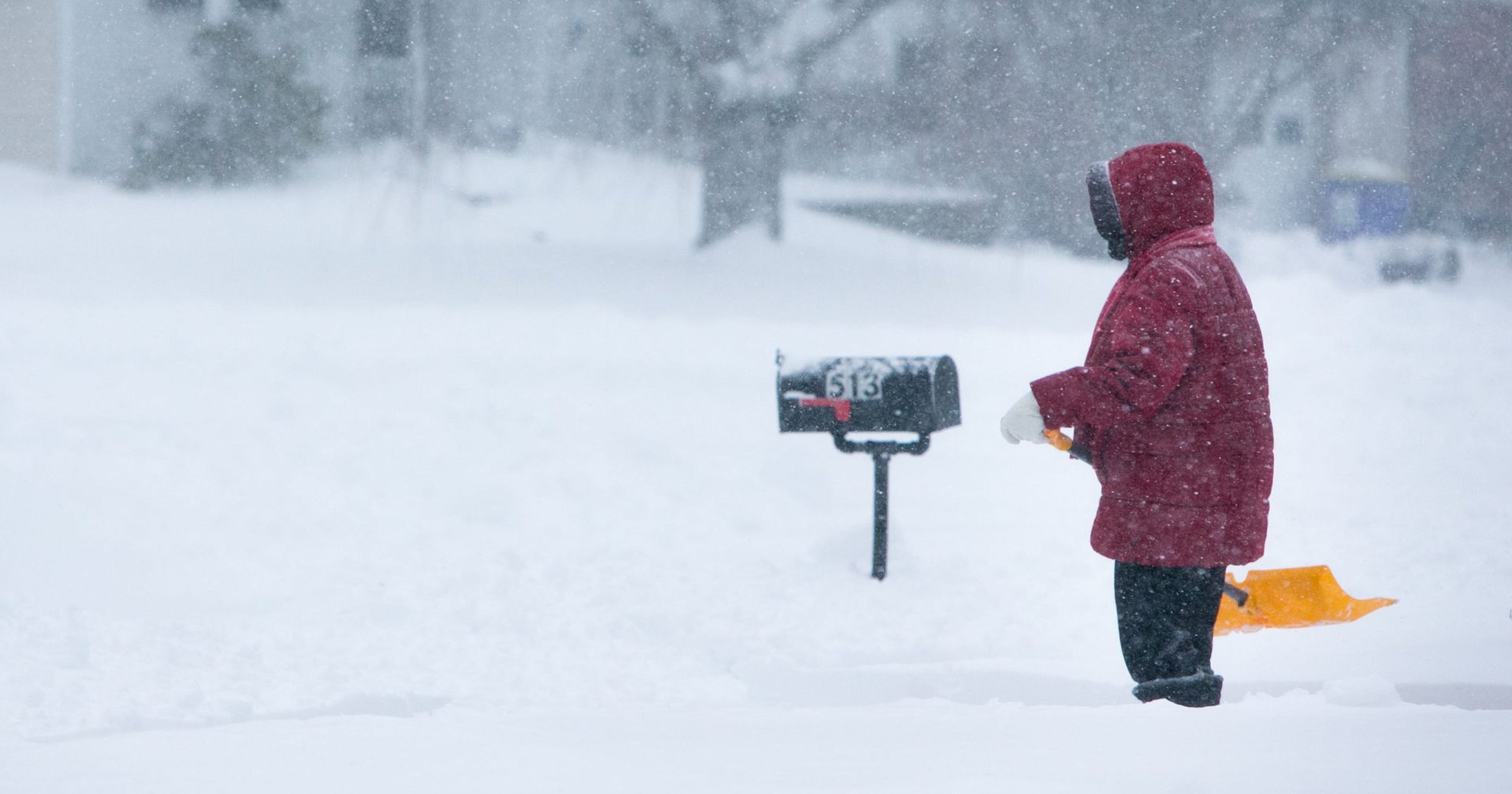 East Coast snow storm officially reaches blizzard status