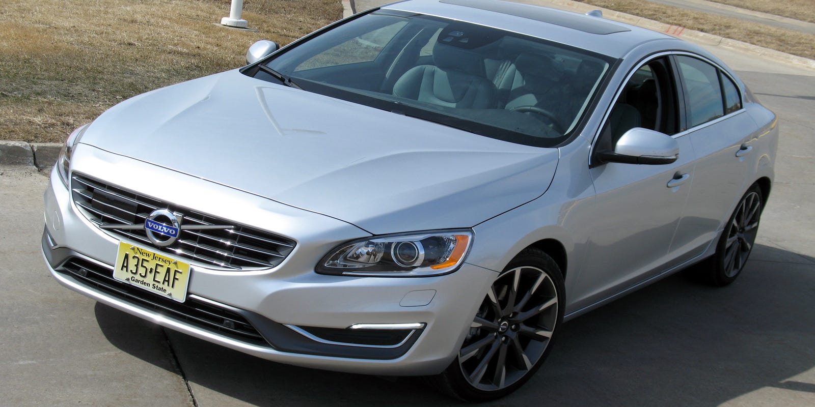 2015 Volvo S60 Sedan Has Updated Design New Capabilities