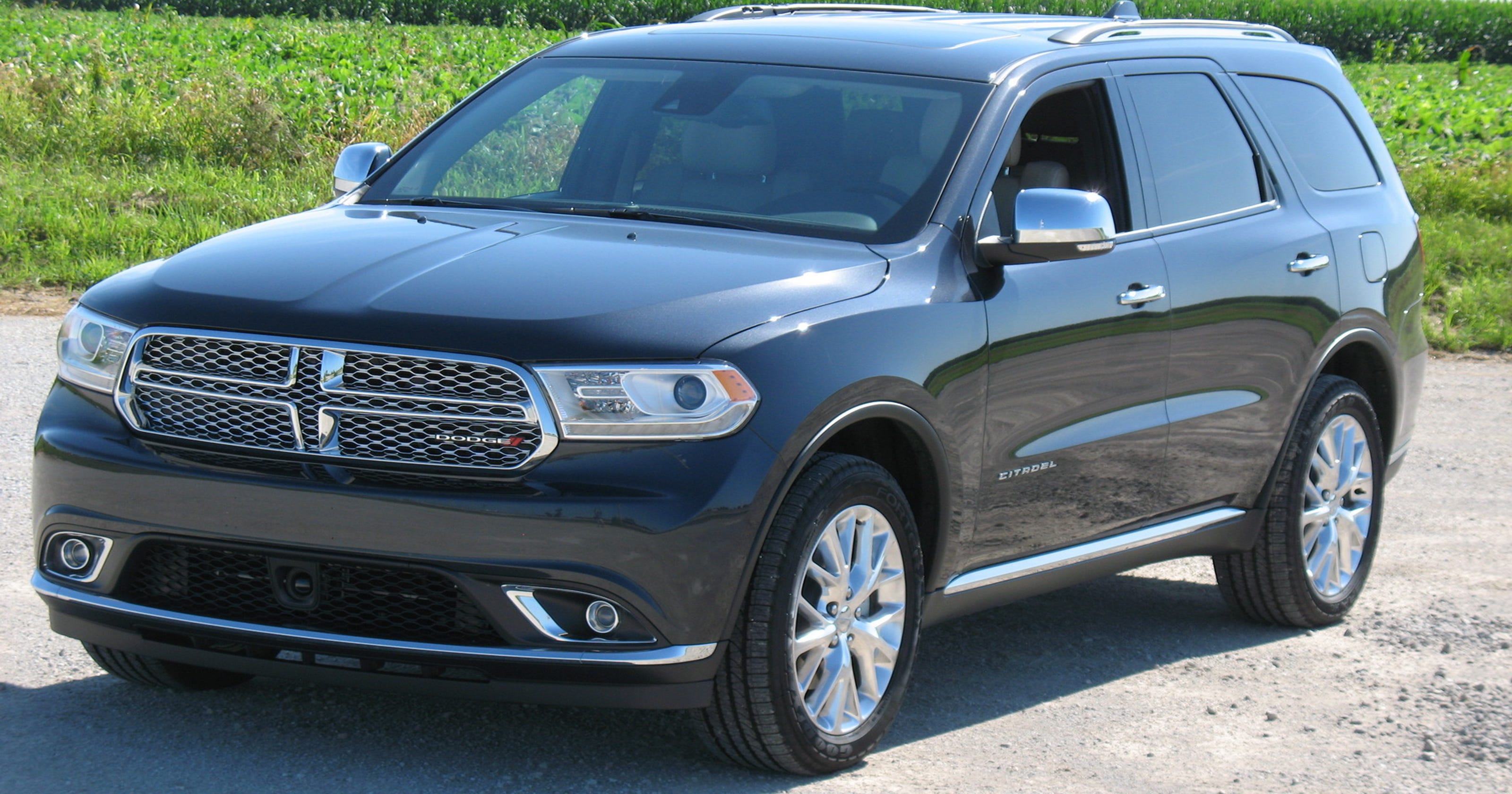 2016 Dodge Durango SUV doesn't compromise