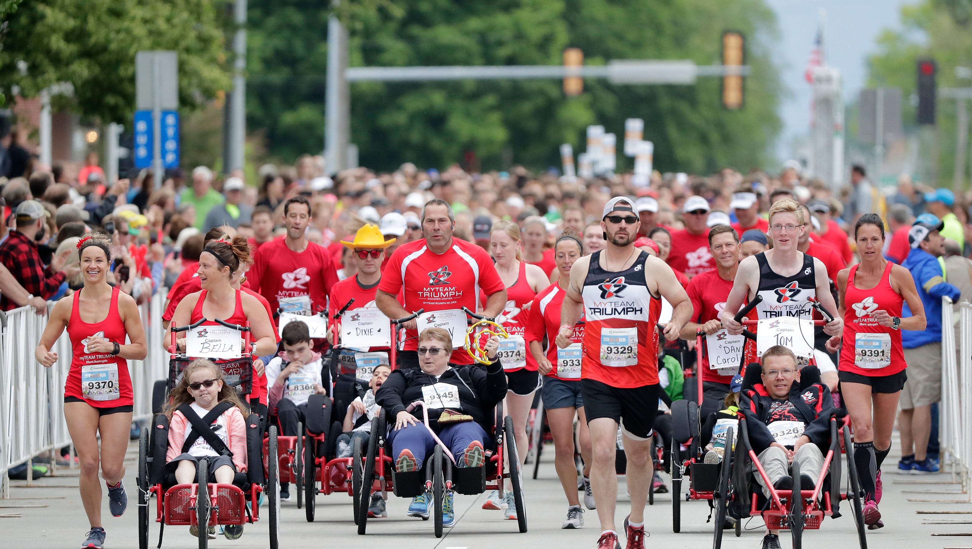Green Bay Bellin Run scenes Down to 337 pounds, man vows to keep going