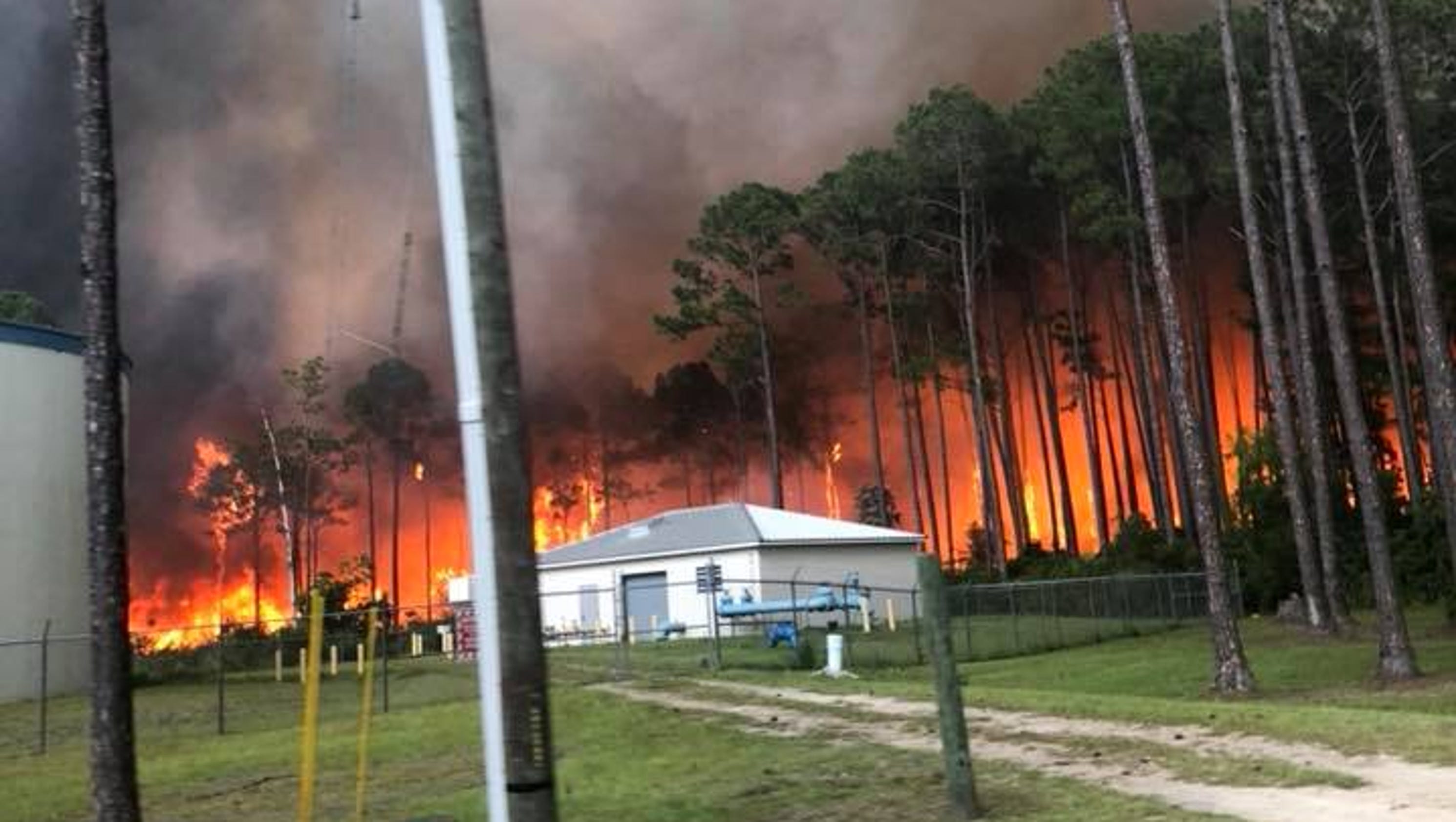 Several wildfires destroy homes, other buildings in Florida, California