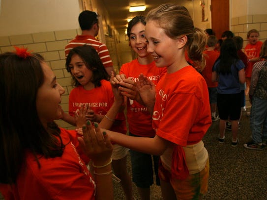 From 2009: Demi Cassel, from left, Brielle Beites,