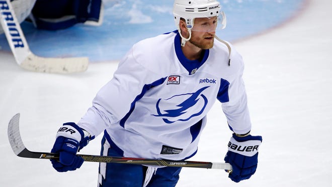Steven Stamkos opted to stay in Tampa, Fla., where the prospects of a Stanley Cup appear more likely.