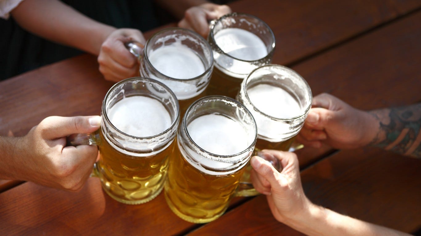 Cracking A Cold One These Are America S Most Popular Beer Brands