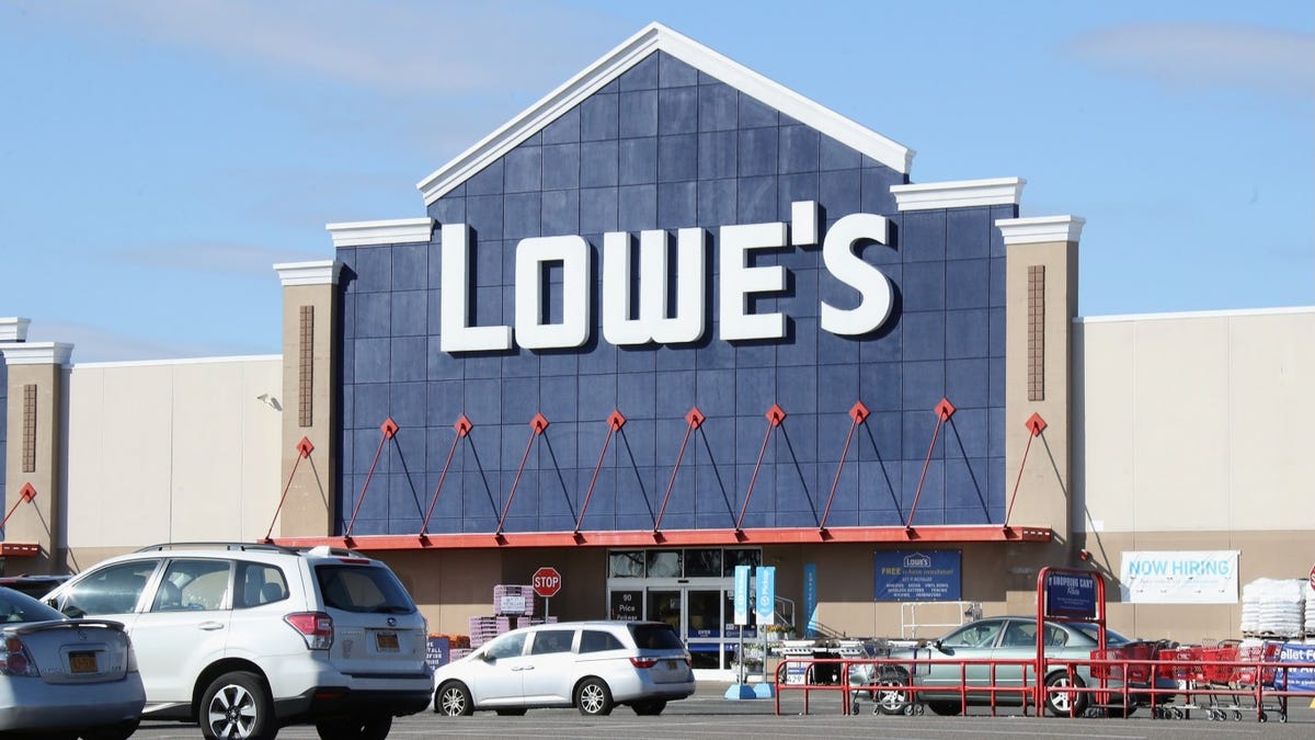 Lowe S Unveils Holiday Deals Including Toys Tools And Xmas Trees