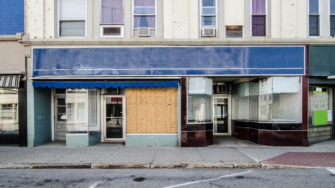 US tops 4K daily deaths for second time; Texas; California 2 US tops 4K daily deaths for second time; Texas; California