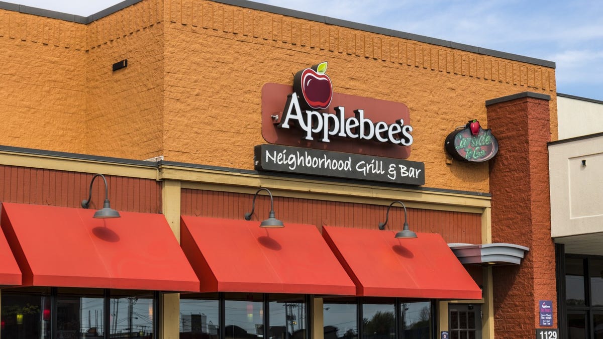 Applebee’s date night pass sold out instantly, users question ‘scam’