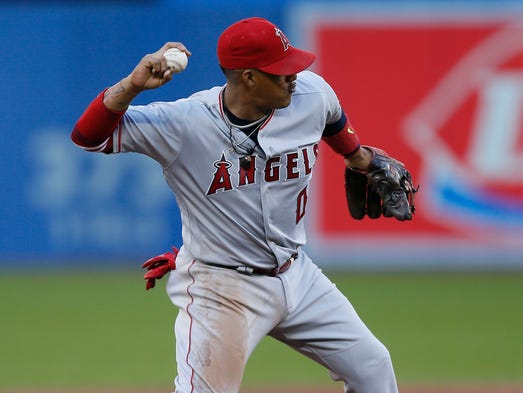 3B Yunel Escobar