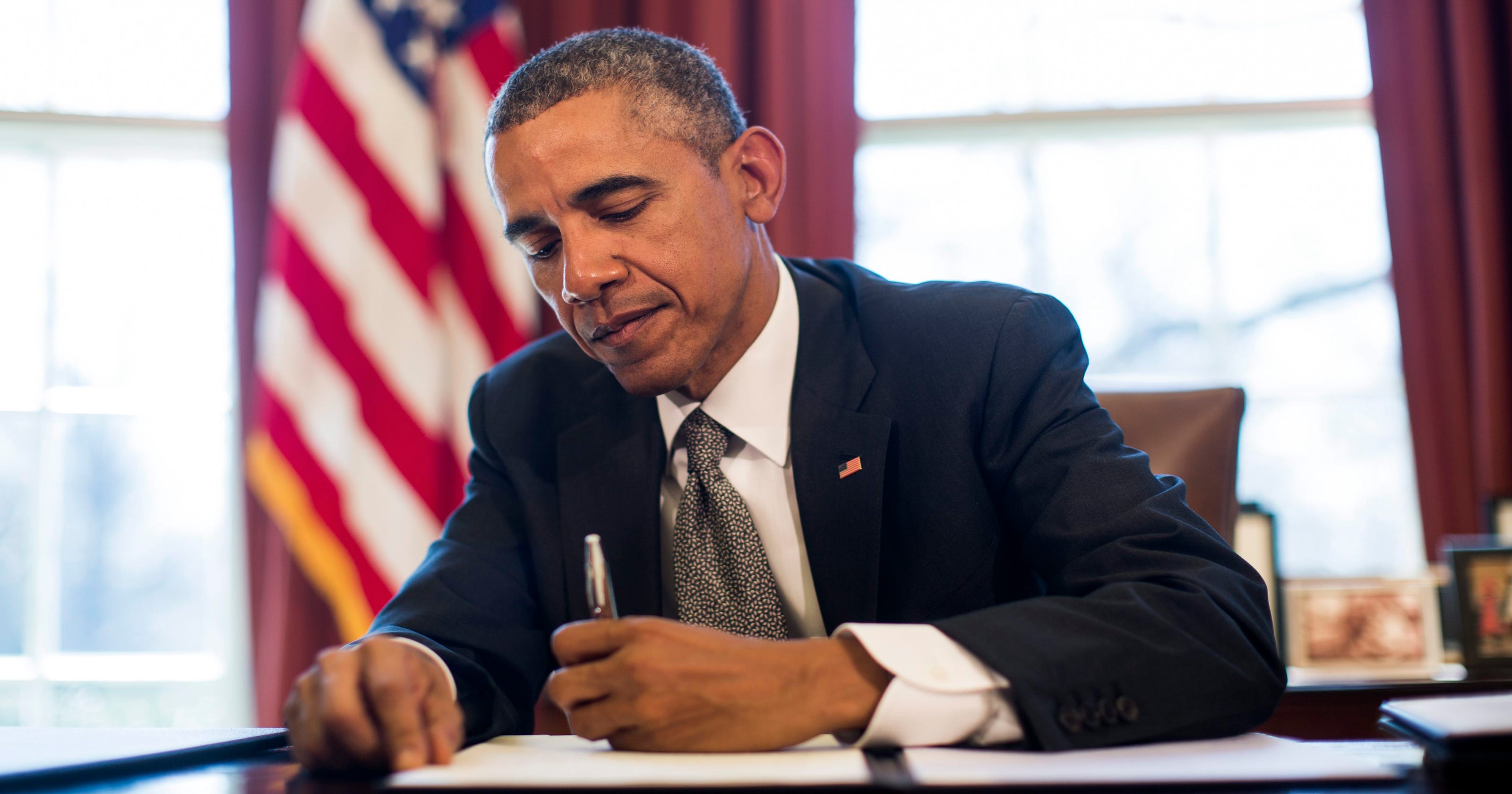 Obamas Pocket Veto On Shaky Legal Ground Experts Say 